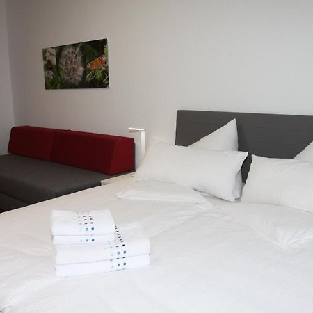 Famos Schlafen Hotel Warburg Ngoại thất bức ảnh