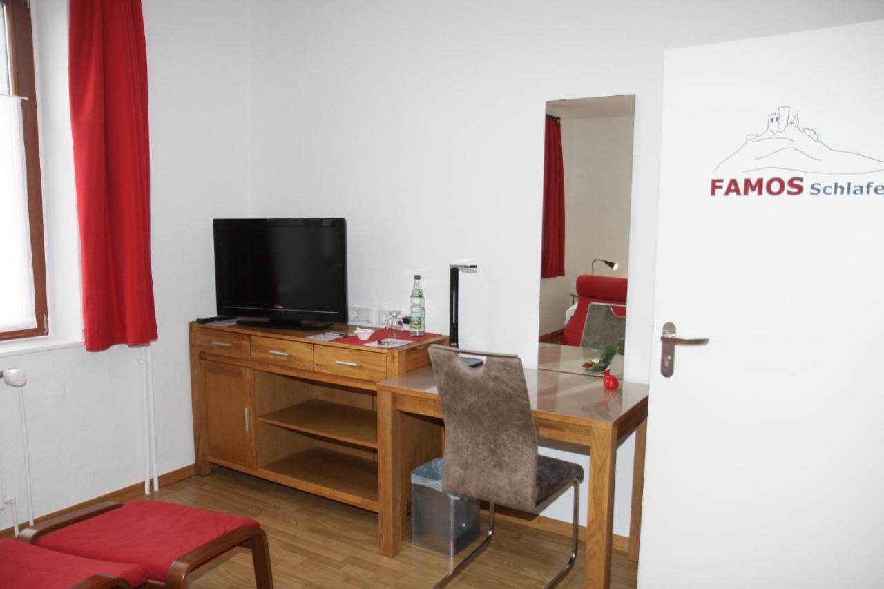 Famos Schlafen Hotel Warburg Ngoại thất bức ảnh